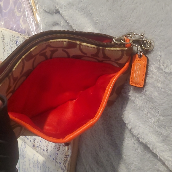 Coach Wristlet - Picture 7 of 7